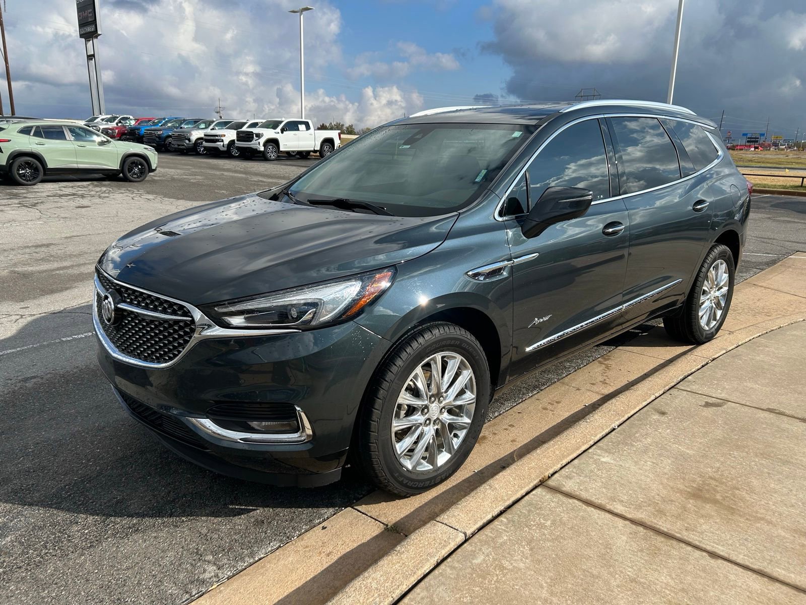 Used 2019 Buick Enclave Avenir w/ Avenir Technology Package image 1