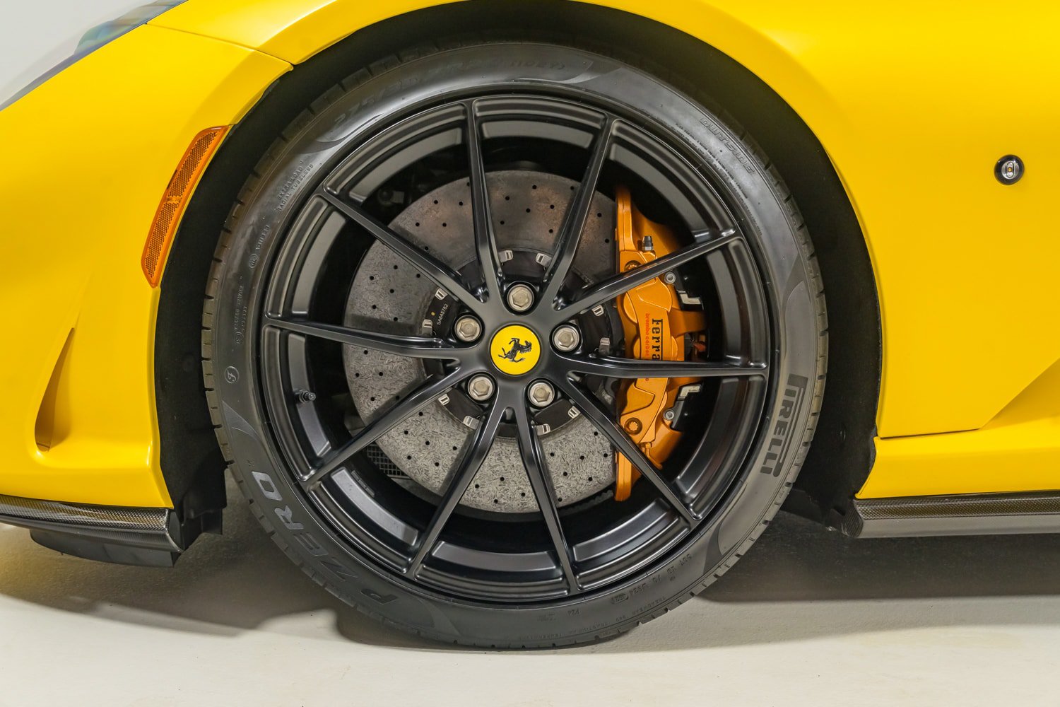 Used 2022 Ferrari 812 GTS RWD image 22