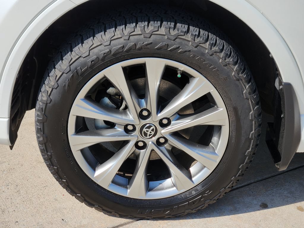 Certified 2017 Toyota RAV4 Platinum FWD image 13