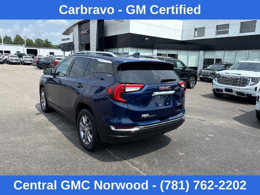 Certified 2022 GMC Terrain SLT AWD/4WD image 3