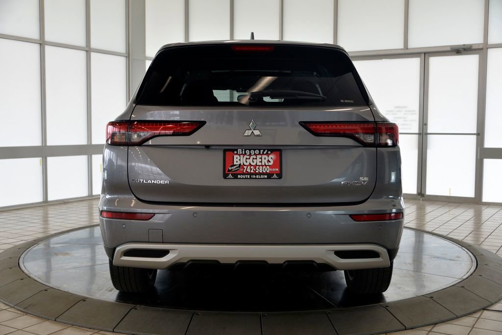 Used 2023 Mitsubishi Outlander SE image 7