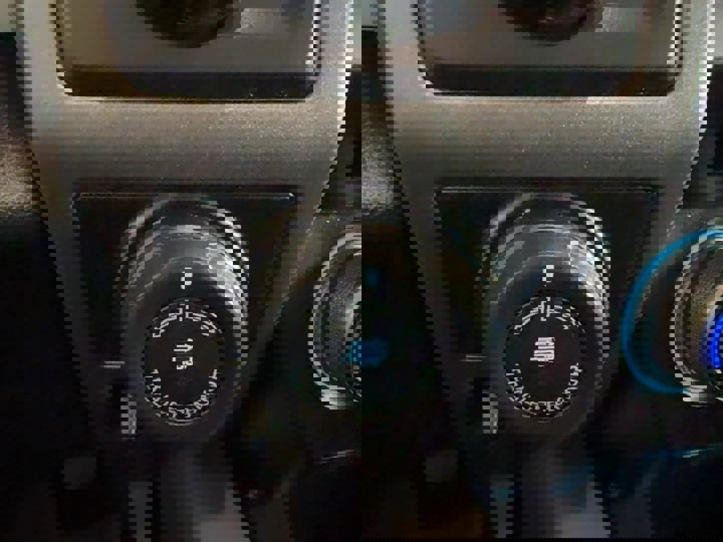 Used 2018 Ford F150 Raptor w/ Equipment Group 802A Luxury image 30