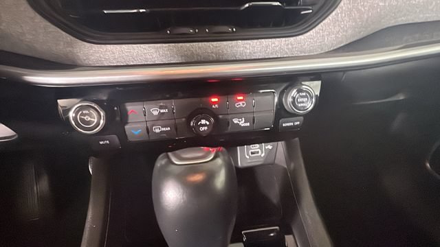 Used 2022 Jeep Compass Latitude AWD/4WD image 22