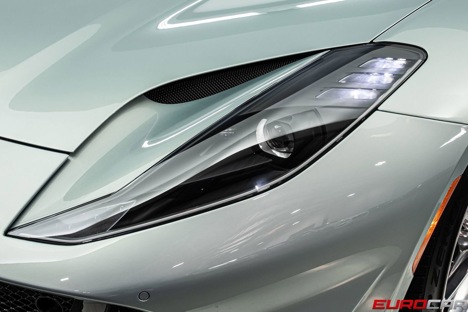 Used 2022 Ferrari 812 GTS RWD image 14