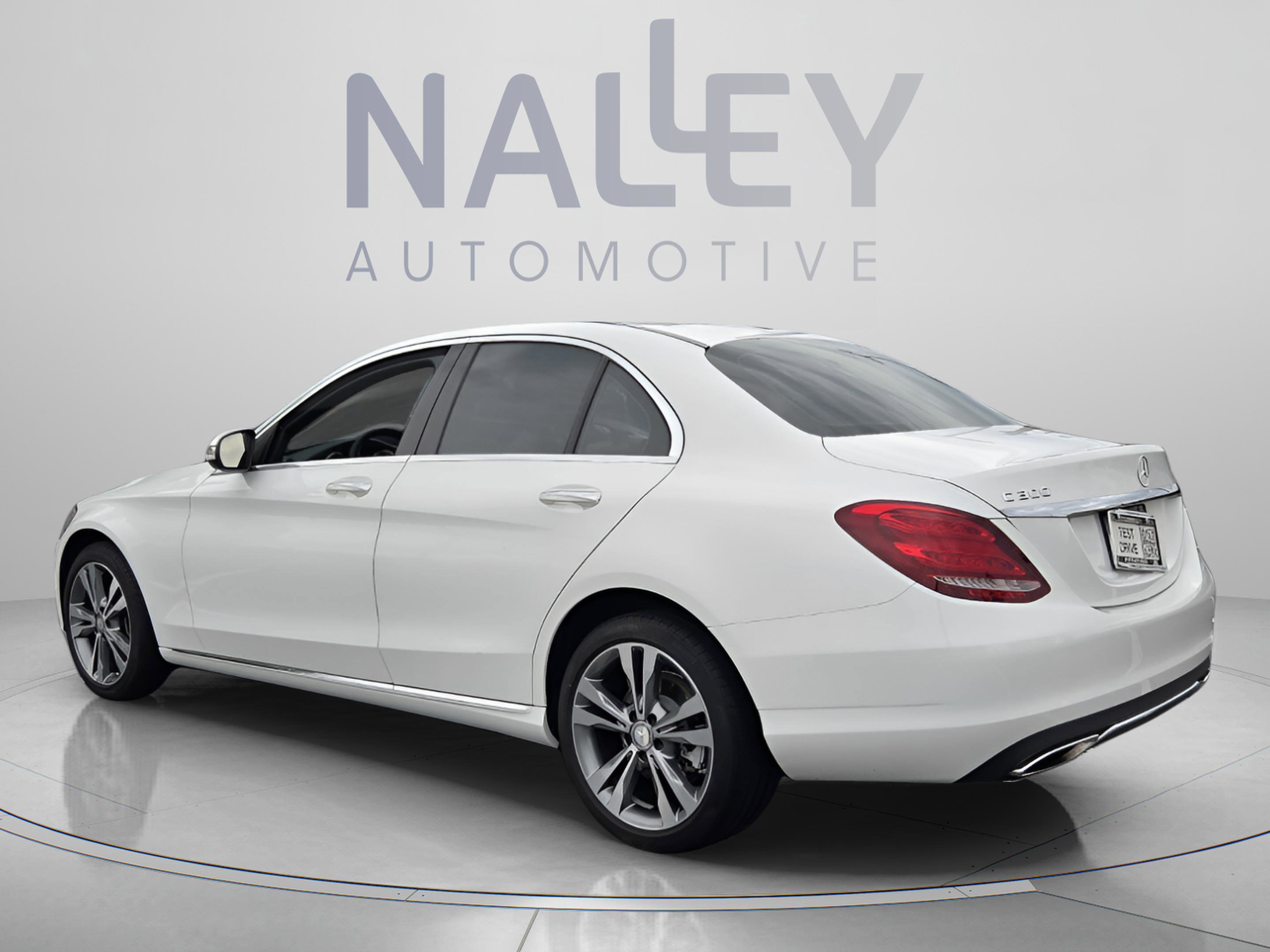 Used 2015 Mercedes-Benz C 300 4MATIC Sedan image 3