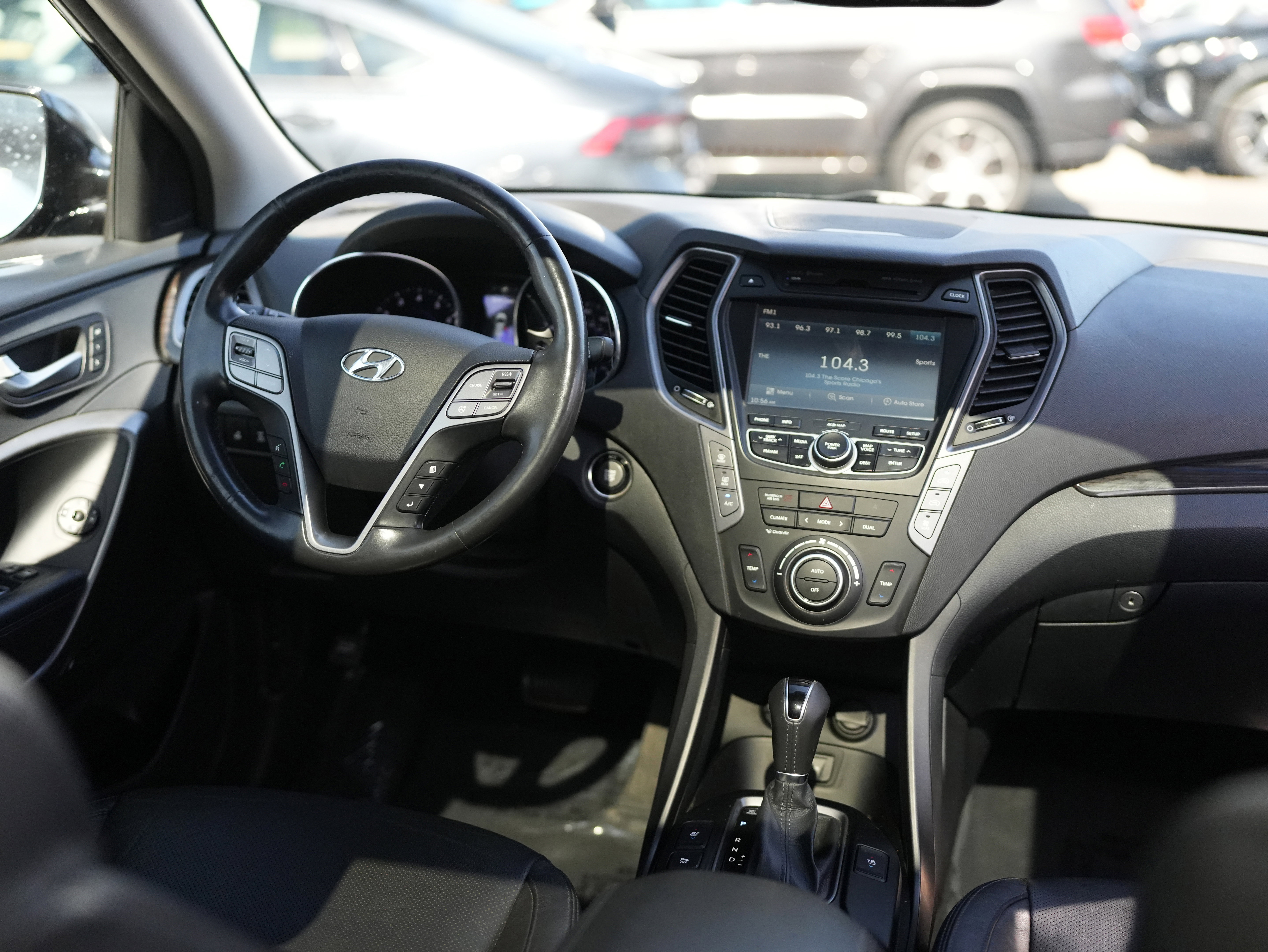 Used 2015 Hyundai Santa Fe Limited w/ Option Group 04 AWD/4WD image 26