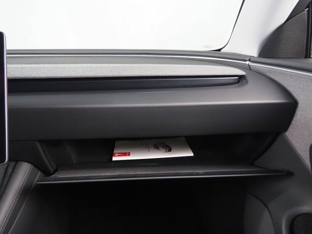 Used 2025 Tesla Model 3 Long Range image 44