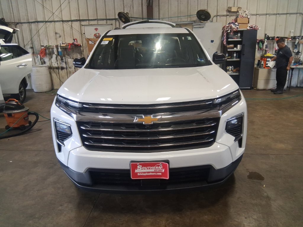 Used 2024 Chevrolet Traverse LT FWD image 6