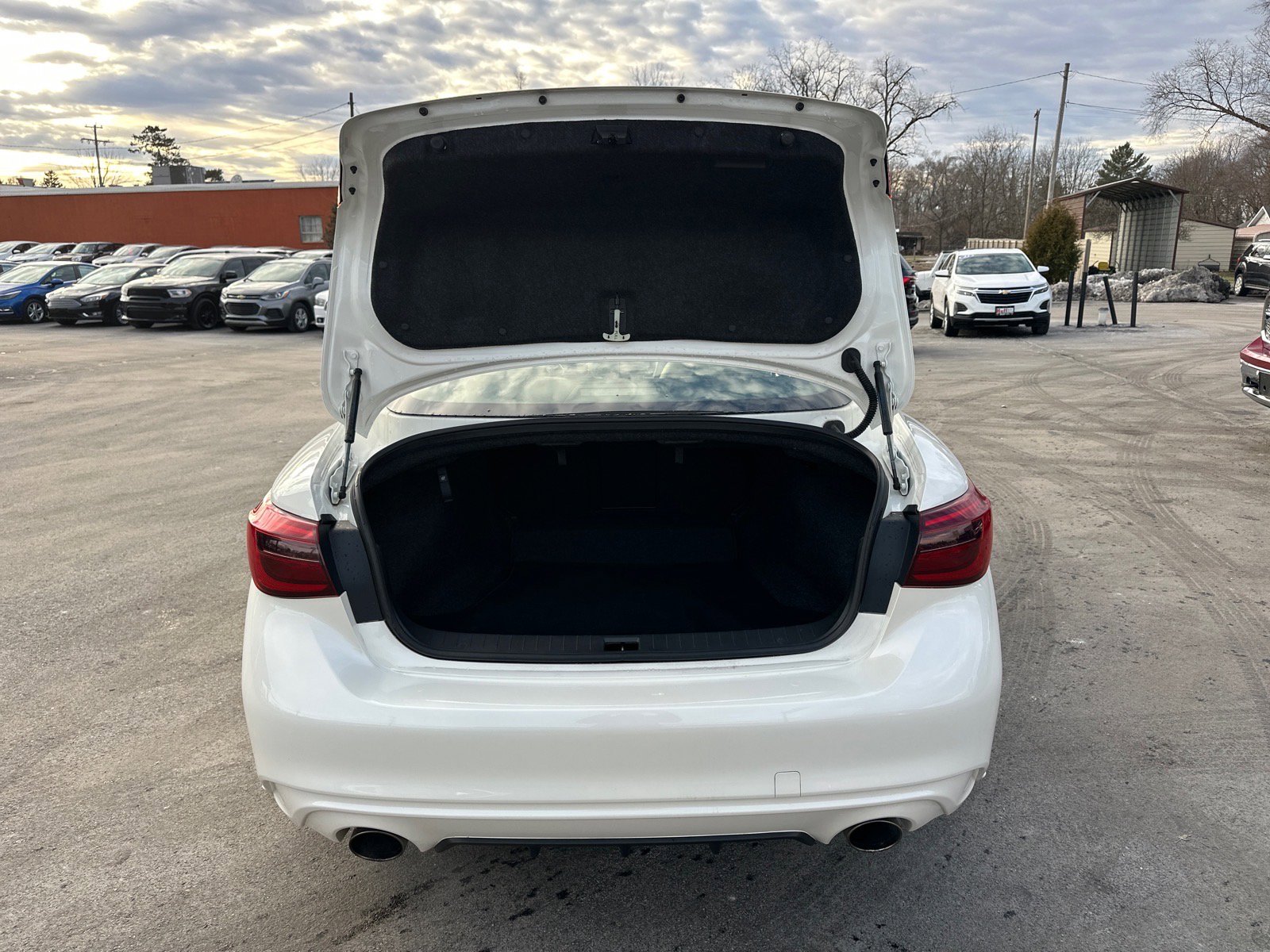 Used 2019 INFINITI Q50 Luxe w/ Essential Package (3.0T Luxe) image 10