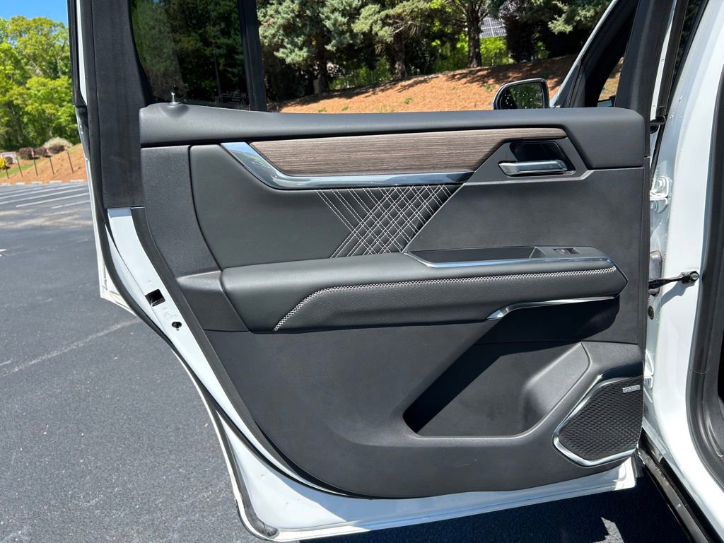 Used 2025 GMC Acadia Denali image 59