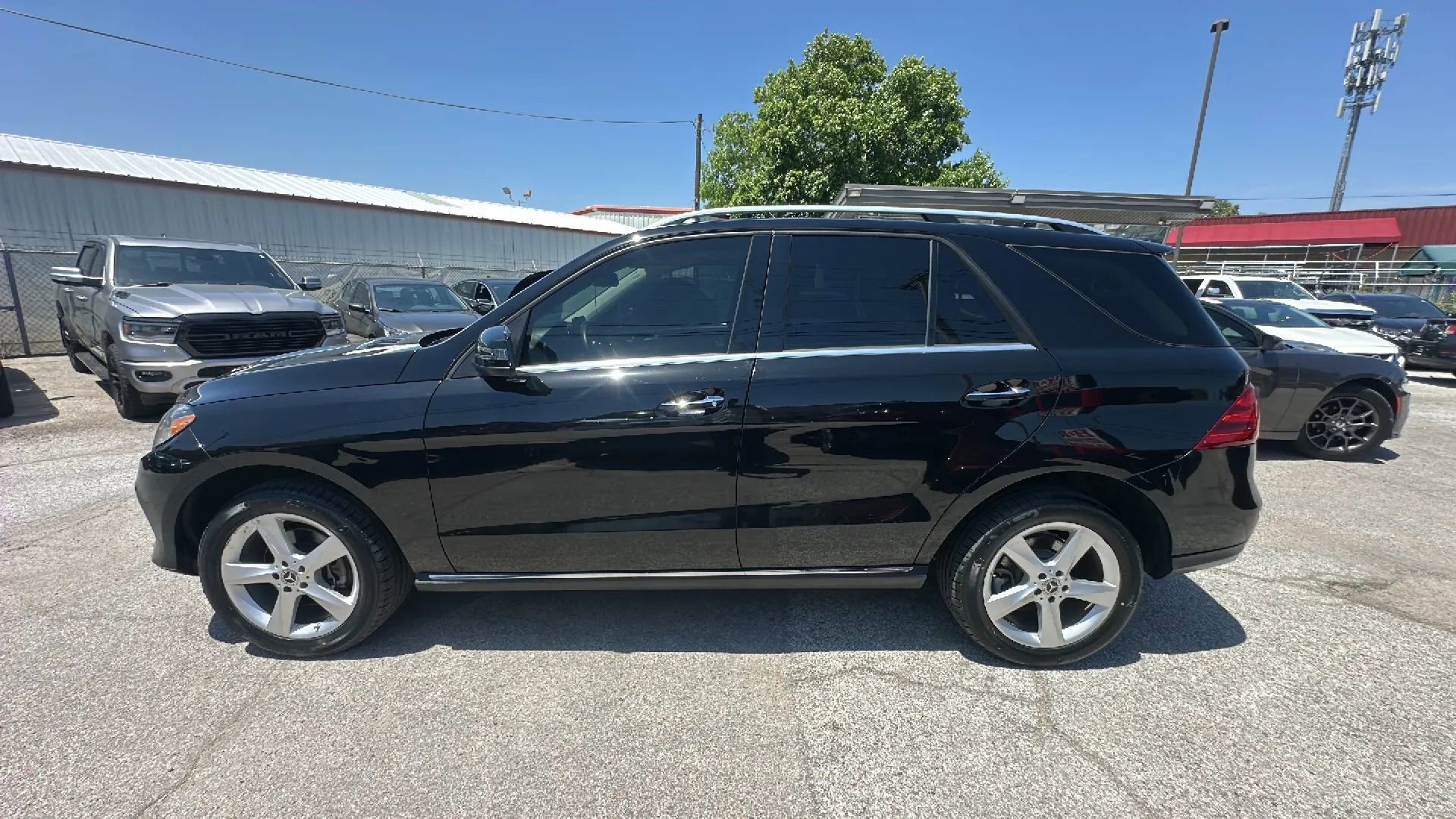 Used 2018 Mercedes-Benz GLE 350 4MATIC image 4