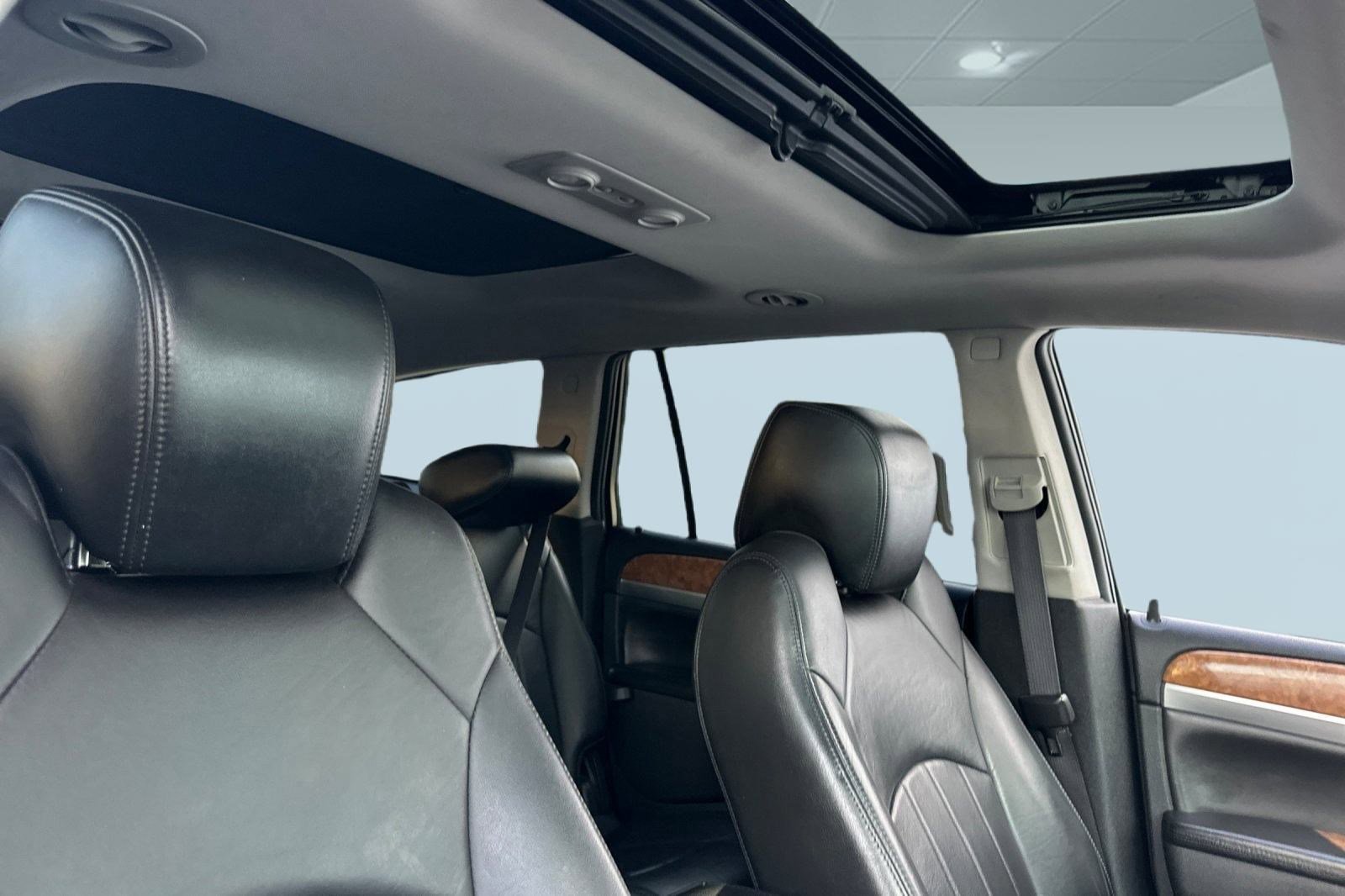 Used 2012 Buick Enclave Premium w/ Trailering Provision Package image 25