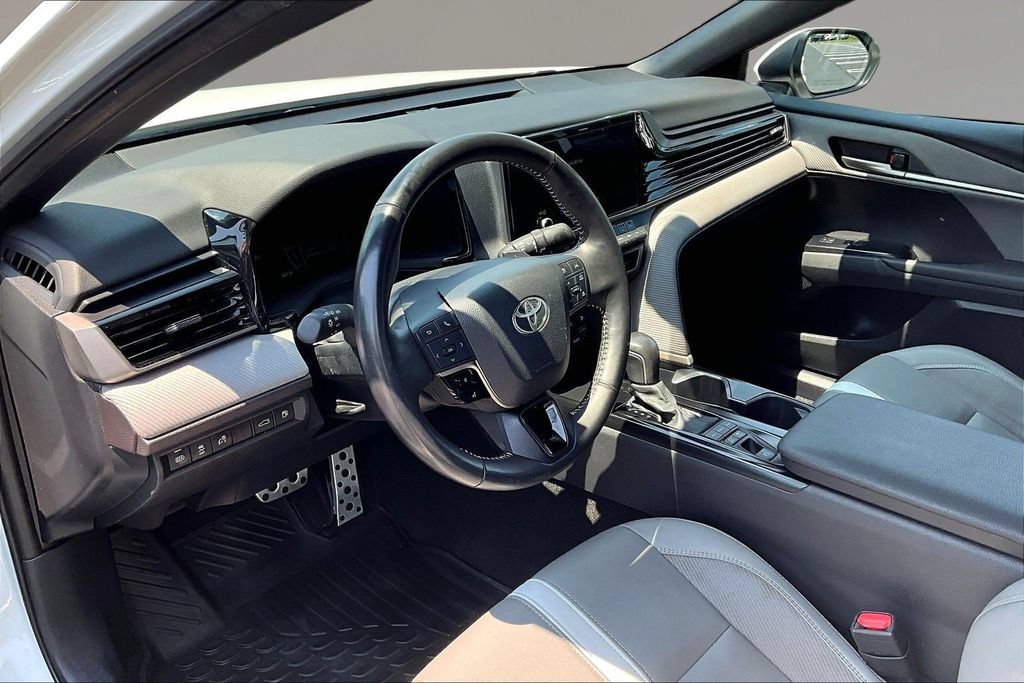 Used 2025 Toyota Camry SE w/ Convenience Package AWD/4WD image 14