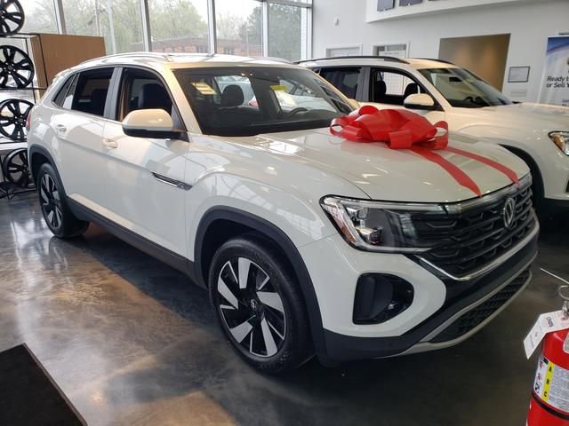 New 2025 Volkswagen Atlas Cross Sport SE FWD image 2