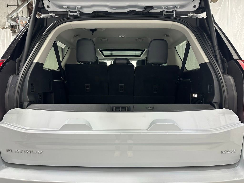 Used 2025 Ford Expedition Max Platinum AWD/4WD image 48