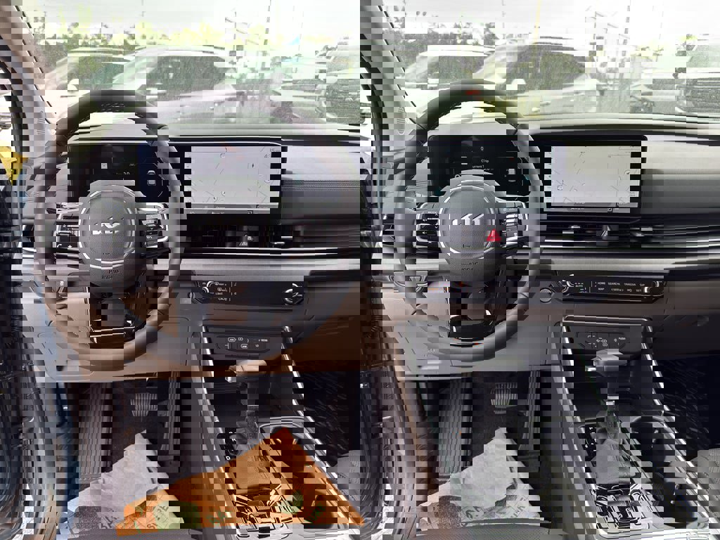 New 2026 Kia Carnival SX image 25