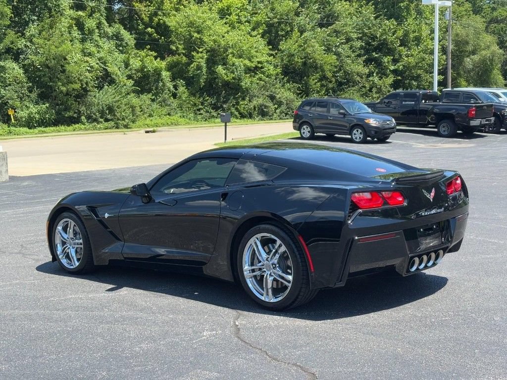 Used 2017 Chevrolet Corvette Stingray Coupe w/ 3LT Preferred Equipment Group RWD image 5