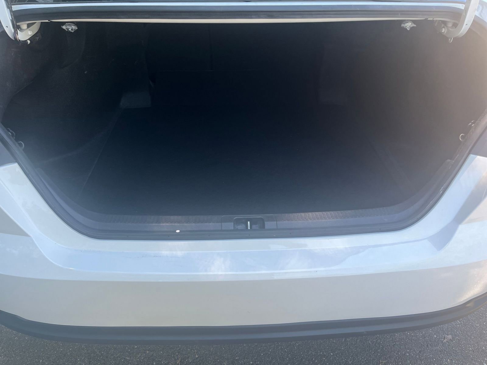 Used 2025 Toyota Camry Hybrid FWD image 30