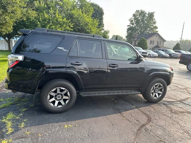 Used 2023 Toyota 4Runner TRD Off-Road Premium w/ Moonroof Package AWD/4WD image 8
