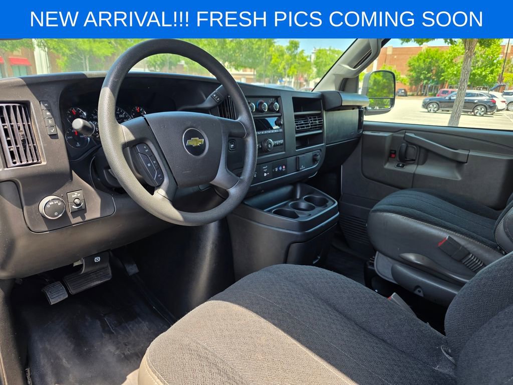 Used 2024 Chevrolet Express 2500 w/ Driver Convenience Package RWD image 9