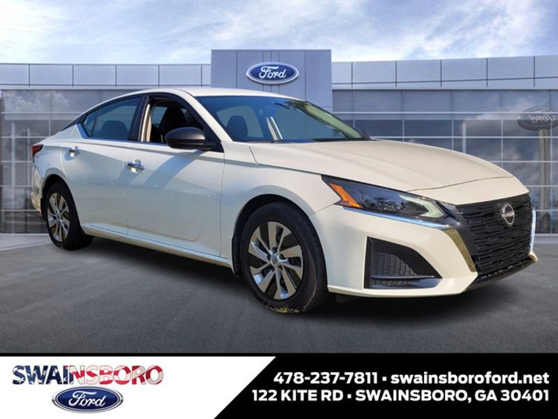 Used 2024 Nissan Altima 2.5 S image 1