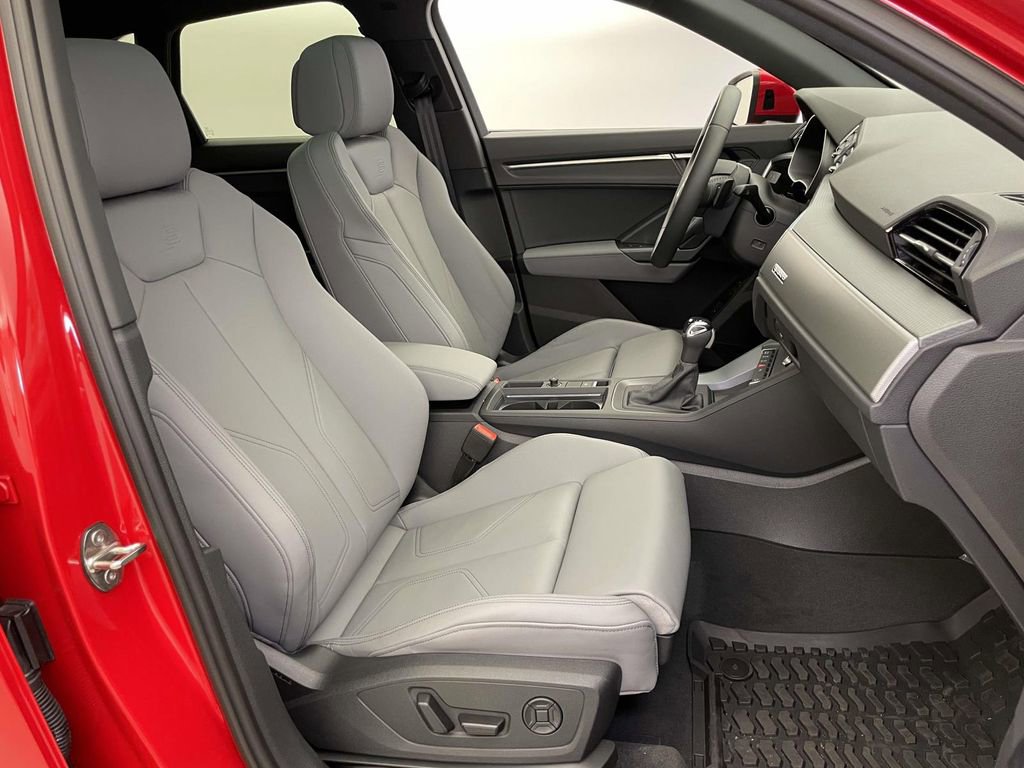 New 2025 Audi Q3 2.0T Premium image 23