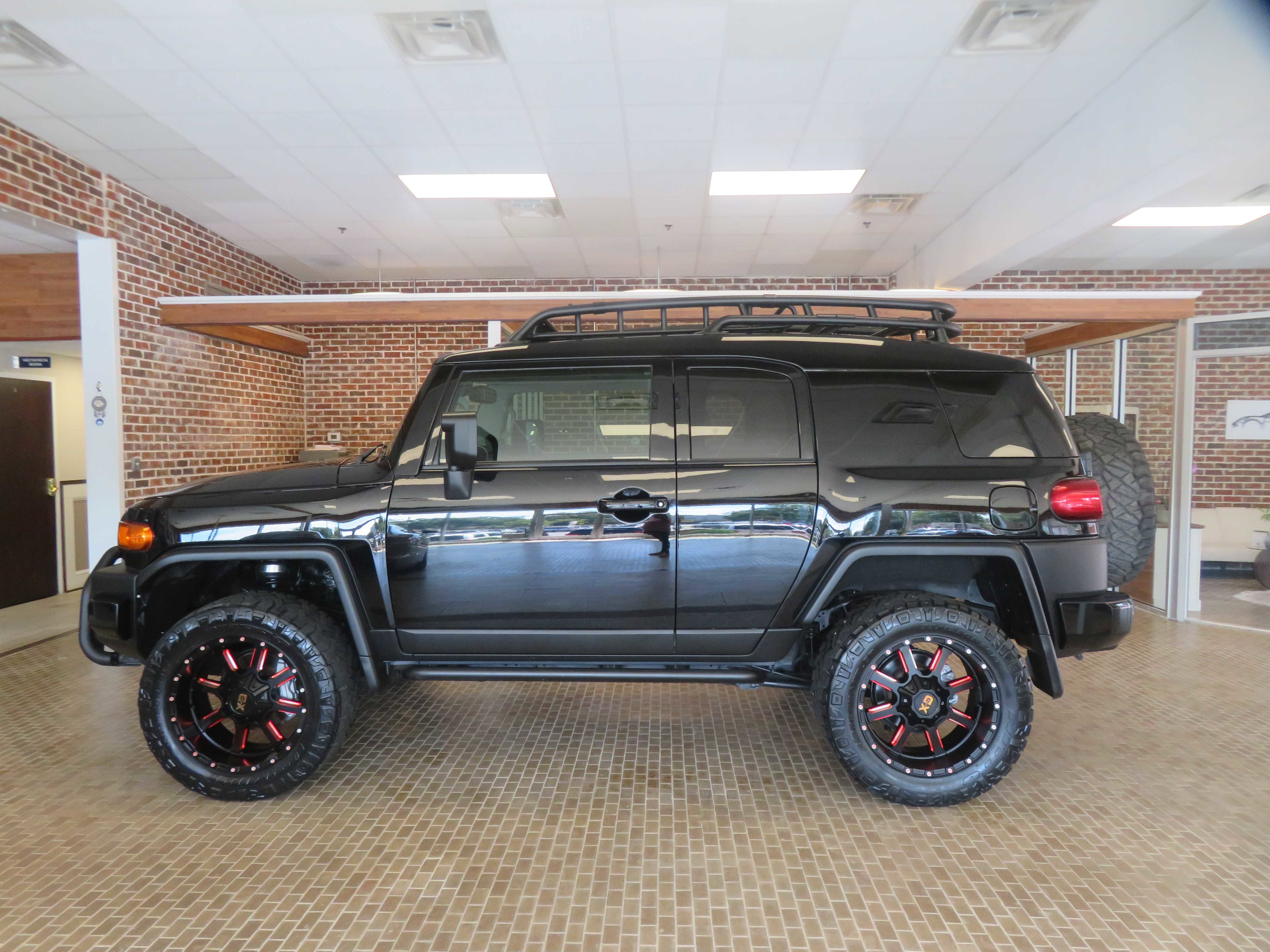 Used 2014 Toyota FJ Cruiser 4WD w/ Upgrade Package image 72