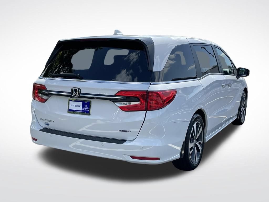 Certified 2024 Honda Odyssey Touring image 6