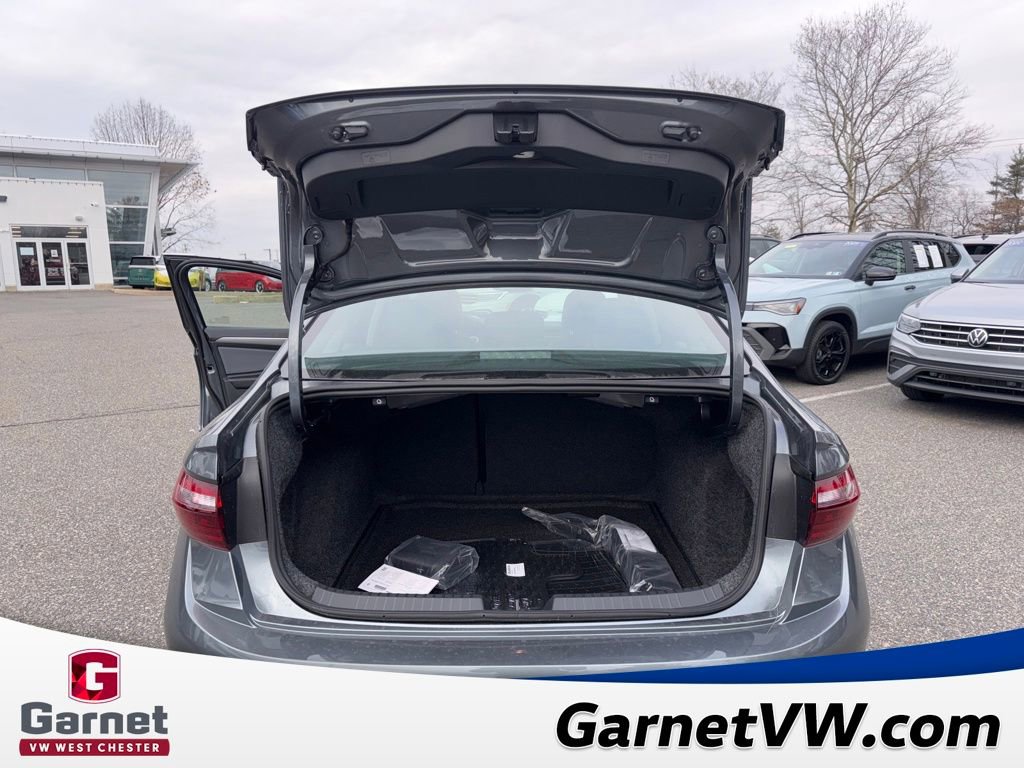New 2026 Volkswagen Jetta SE image 16
