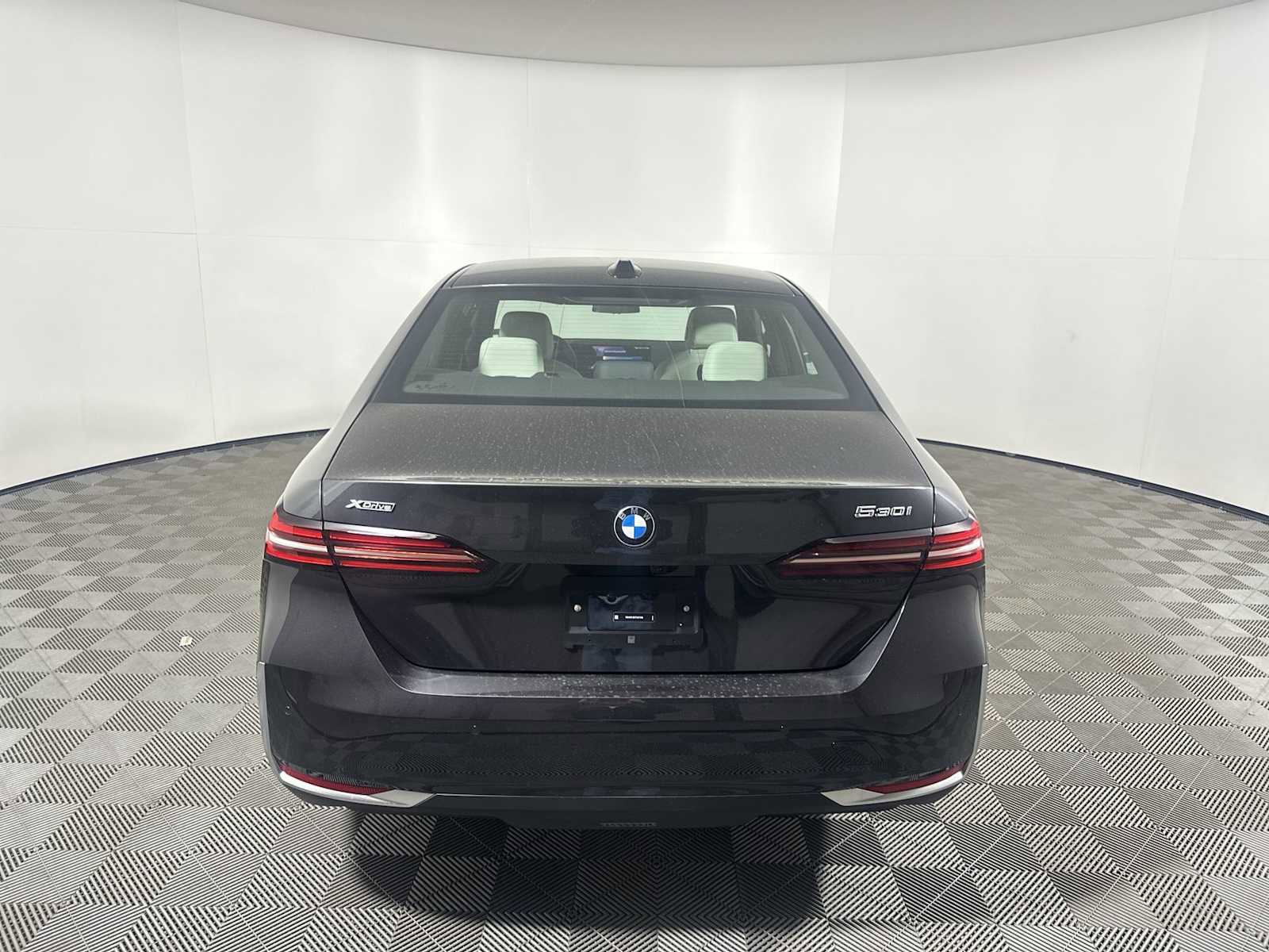 New 2026 BMW 530i xDrive image 2