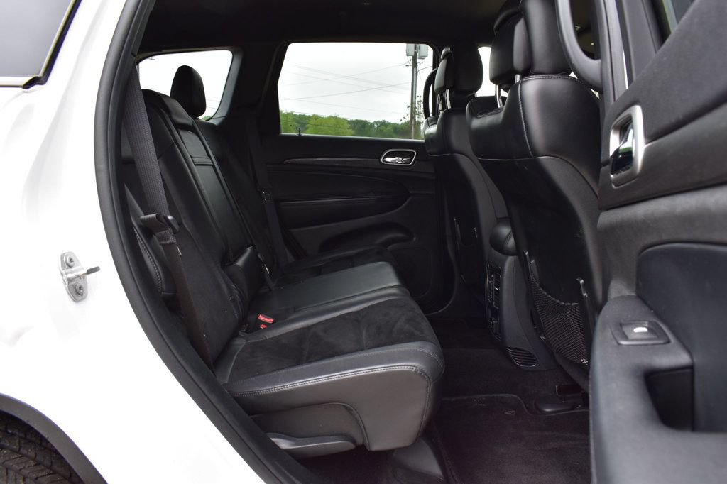Used 2018 Jeep Grand Cherokee Altitude AWD/4WD image 18