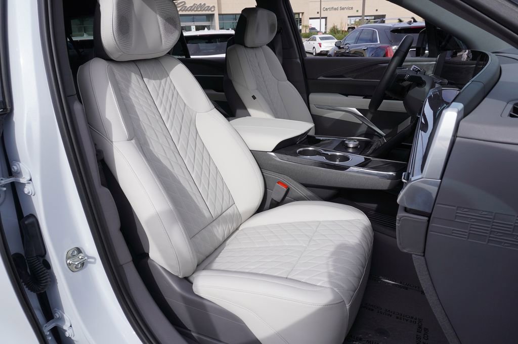 New 2026 Cadillac Escalade IQL Luxury image 12