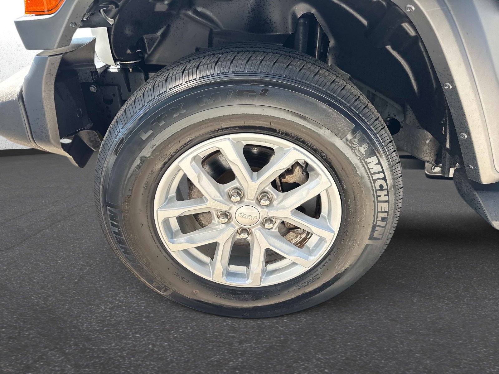 Used 2023 Jeep Wrangler Sport image 10