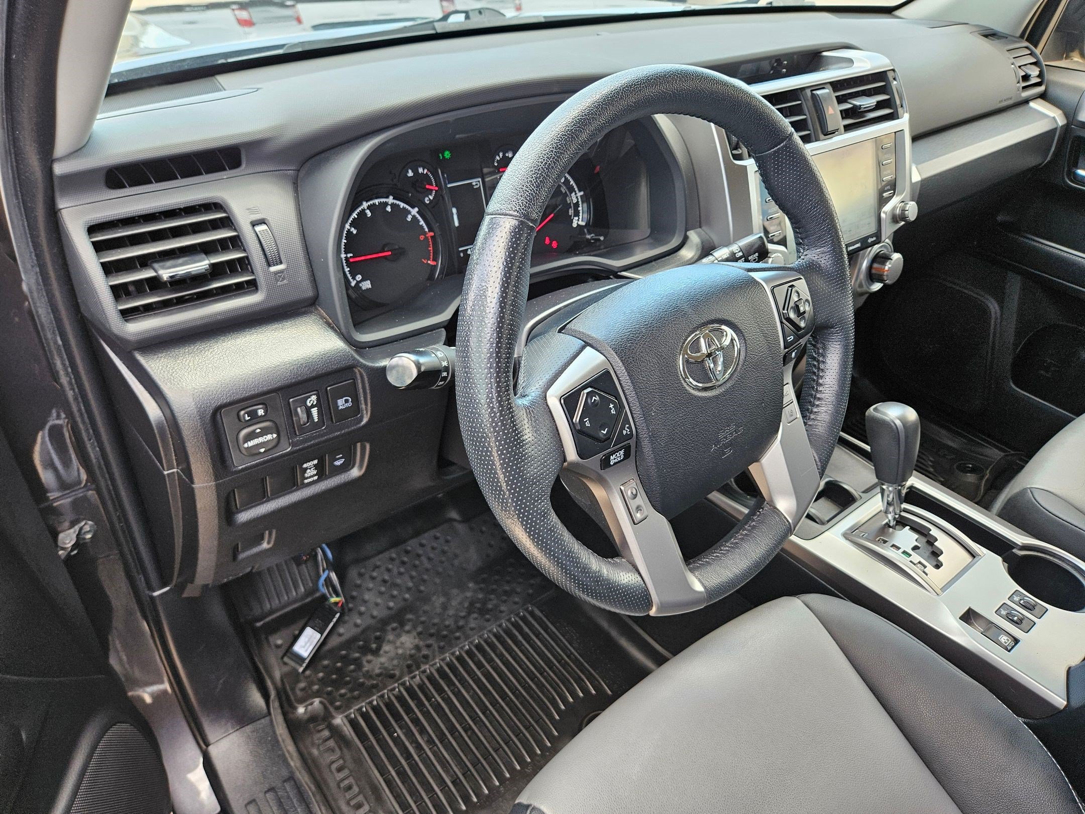 Used 2023 Toyota 4Runner SR5 Premium w/ Moonroof Package RWD image 14