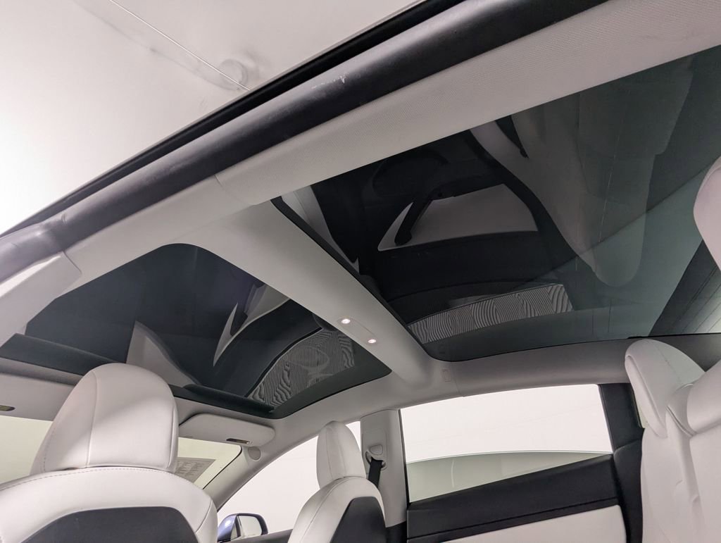 Used 2021 Tesla Model 3 Performance image 16