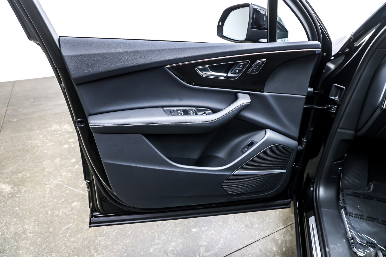 Used 2025 Audi Q7 3.0T Premium Plus image 22