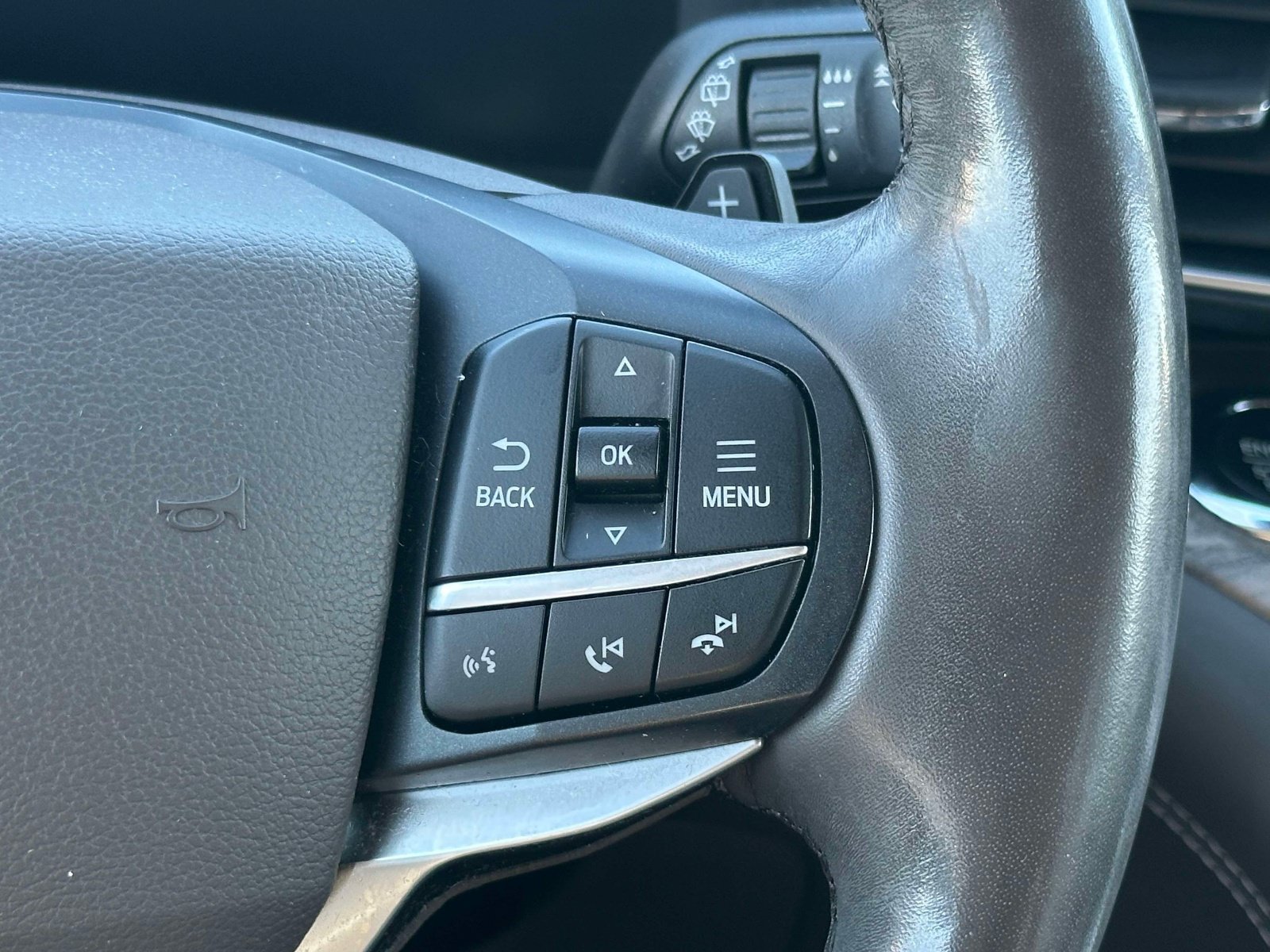 Used 2020 Ford Explorer Platinum w/ Premium Technology Package AWD/4WD image 25