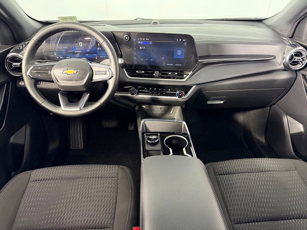 Used 2026 Chevrolet Equinox LT AWD/4WD image 12