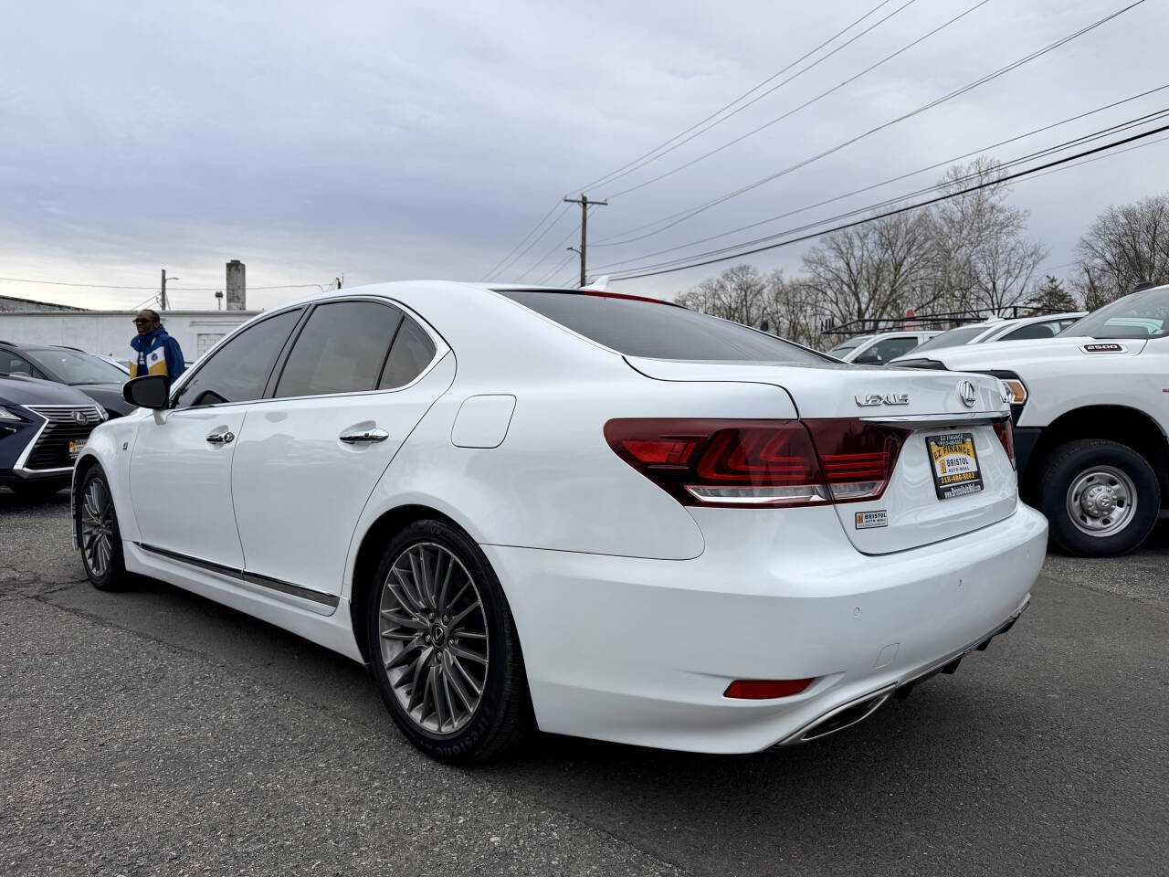 Used 2013 Lexus LS 460 AWD w/ F-Sport Pkg image 4