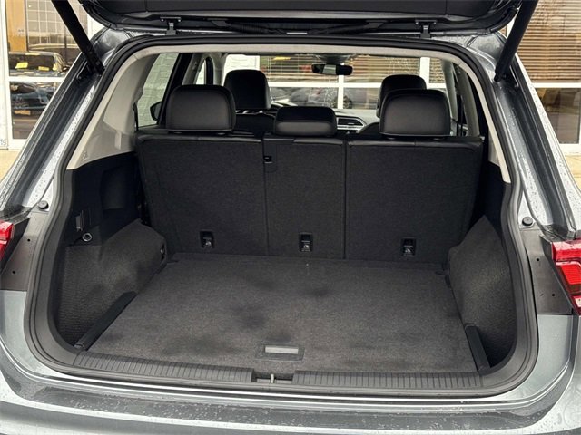 Used 2024 Volkswagen Tiguan SE image 6