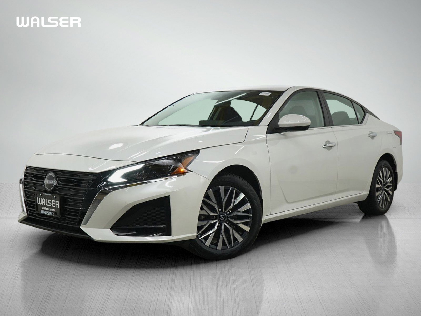 Used 2023 Nissan Altima 2.5 SV w/ SV Premium Package