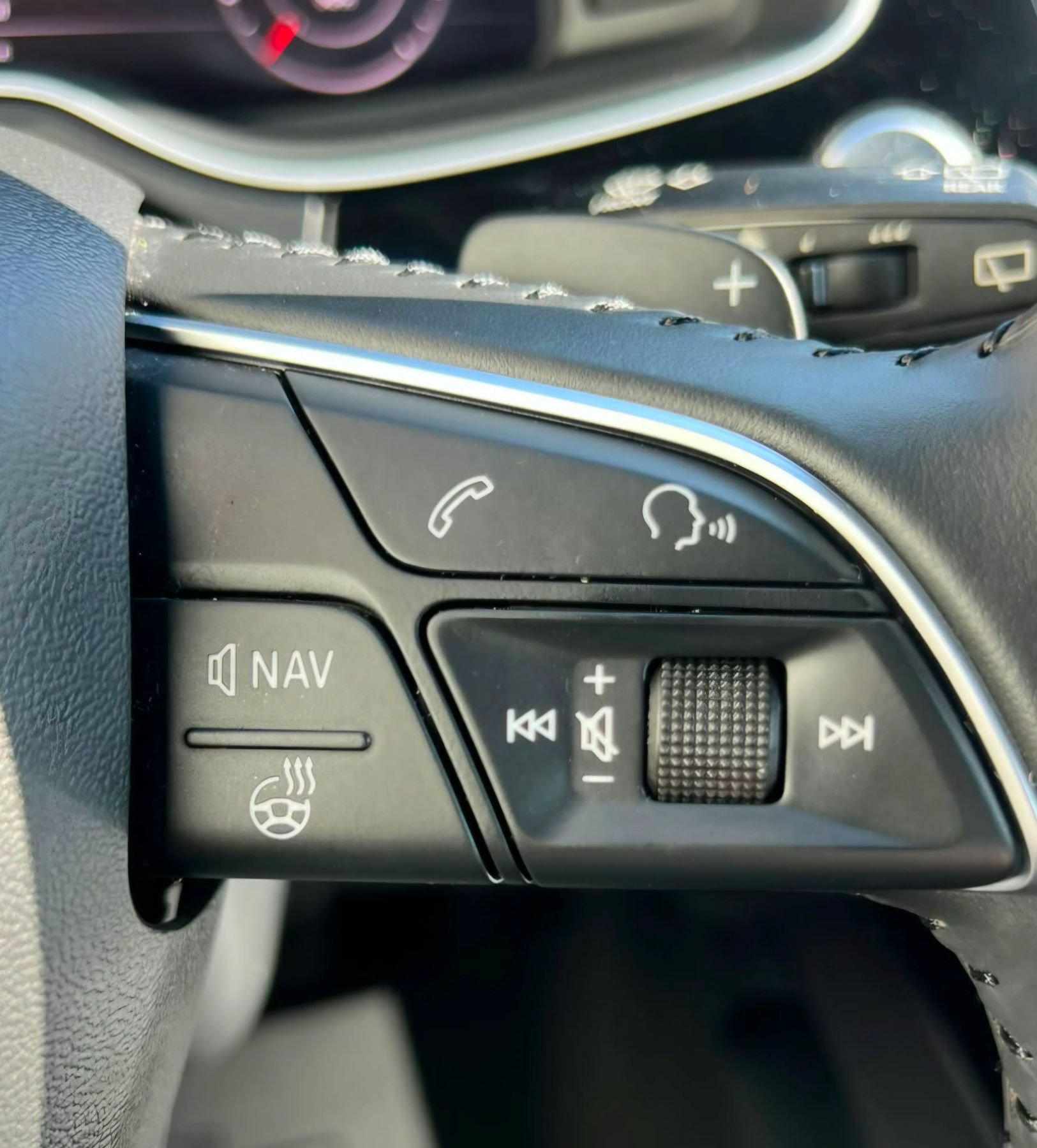 Used 2018 Audi Q7 3.0T Prestige AWD/4WD image 30
