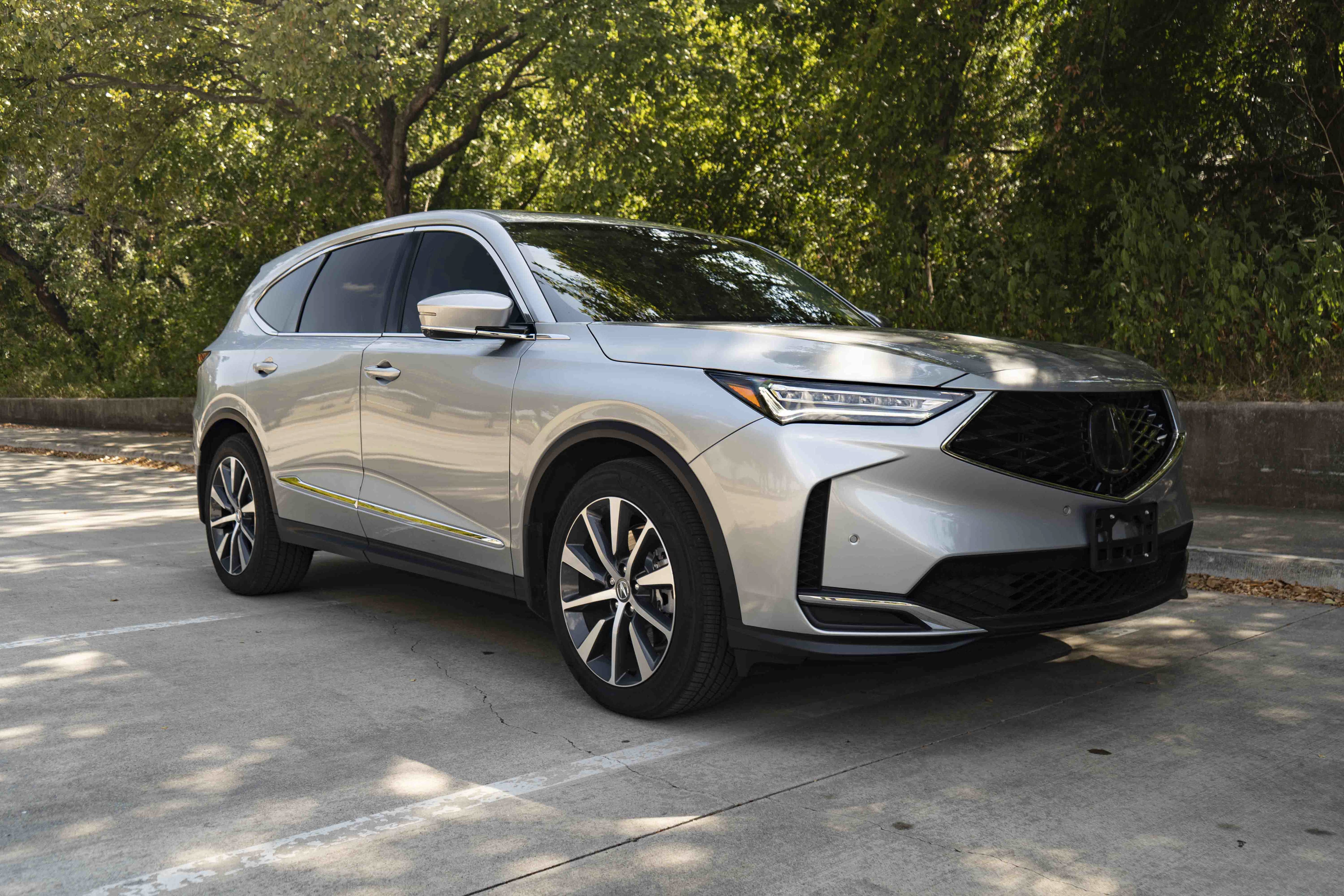 Used 2026 Acura MDX w/ Technology Package FWD image 2