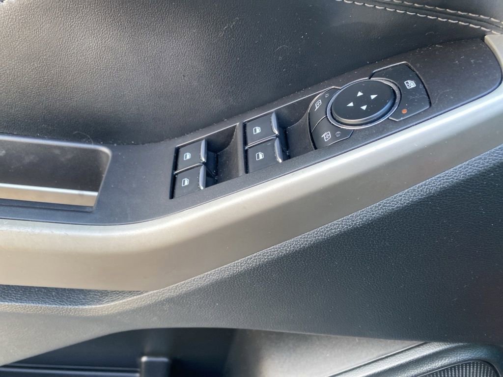 Used 2023 Ford Explorer XLT w/ Equipment Group 202A image 11