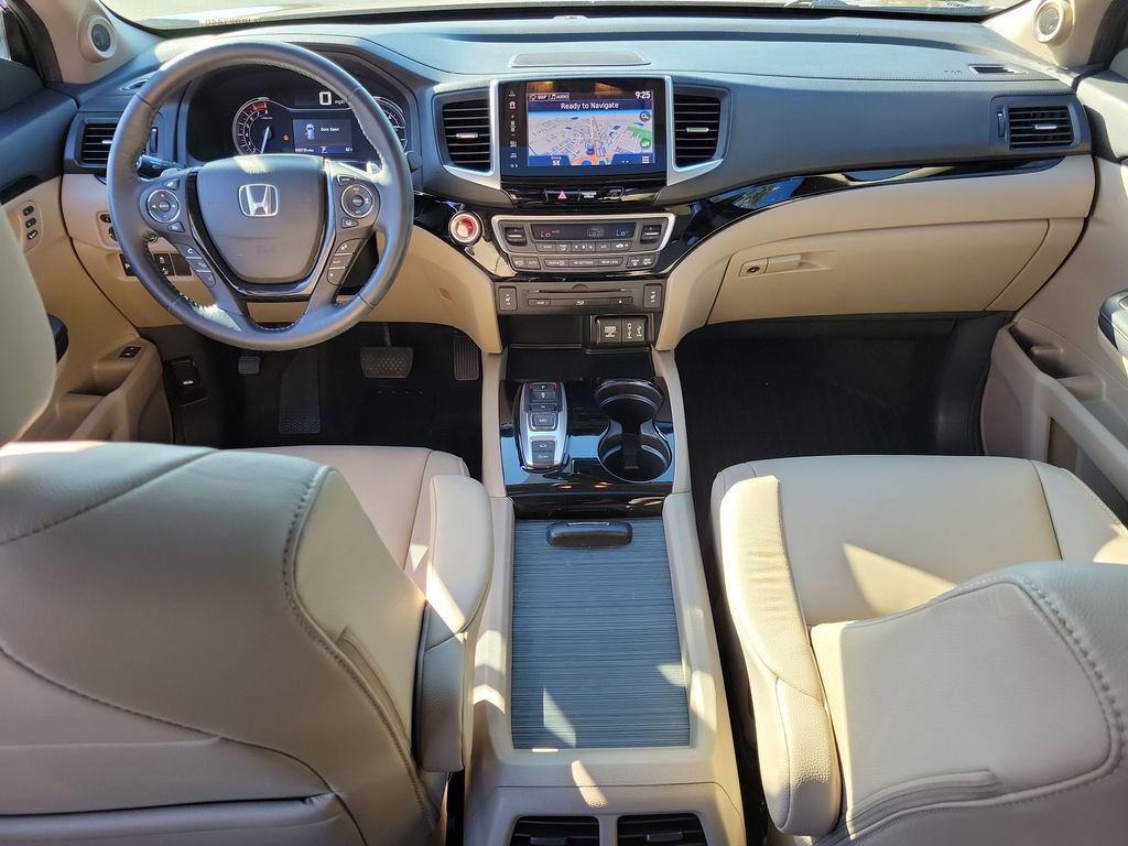 Certified 2018 Honda Pilot Touring image 19