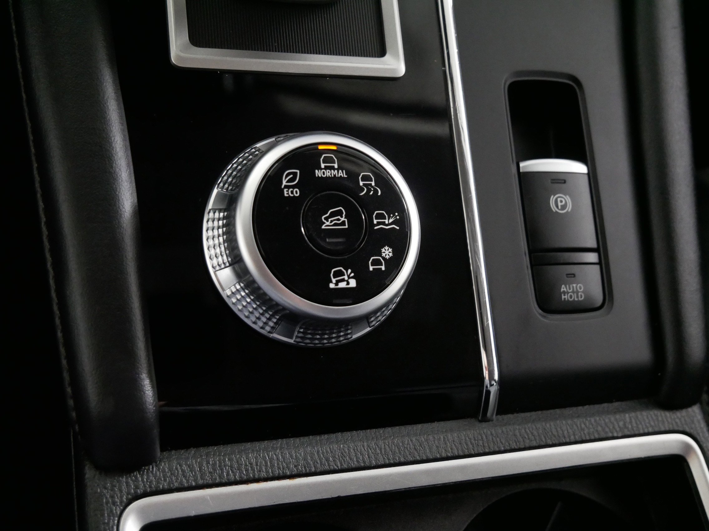 Used 2024 Mitsubishi Outlander SE image 30