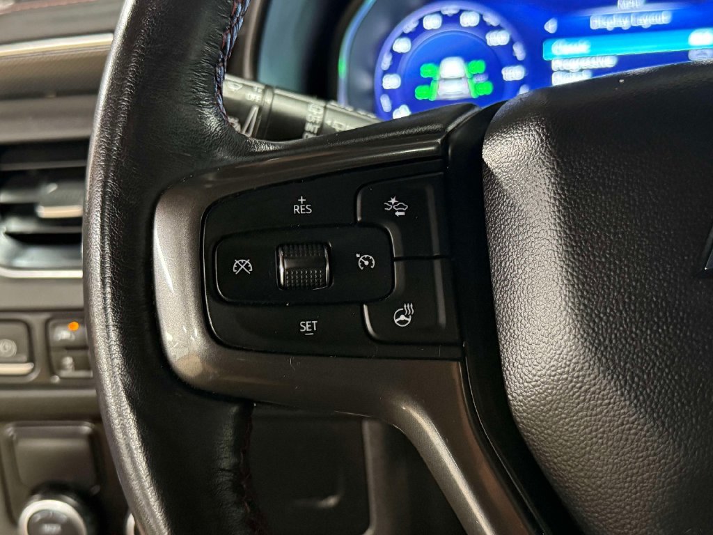 Used 2022 Chevrolet Suburban RST w/ Luxury Package RWD image 31
