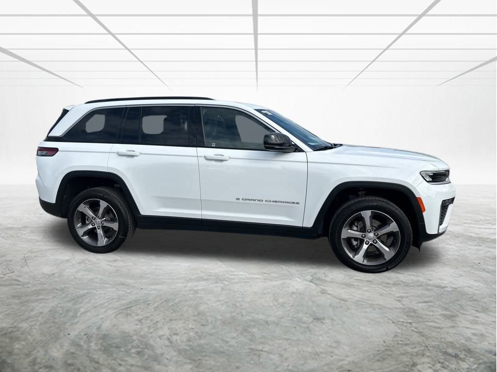 New 2026 Jeep Grand Cherokee Limited image 3
