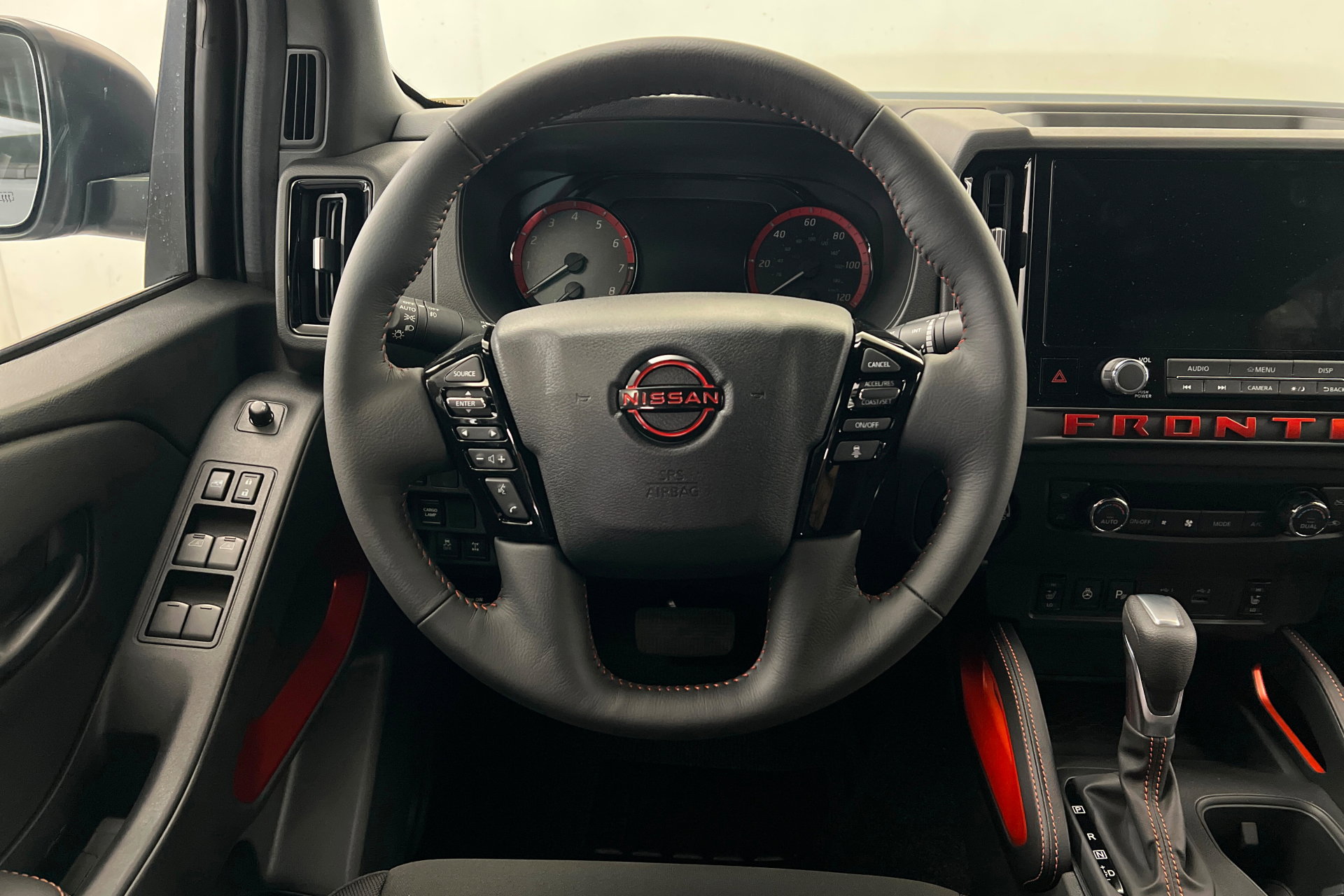 New 2026 Nissan Frontier PRO-4X w/ Pro-4x Convenience Package image 12