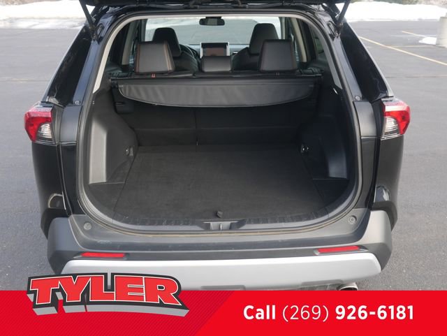 Used 2024 Toyota RAV4 Adventure AWD/4WD image 17